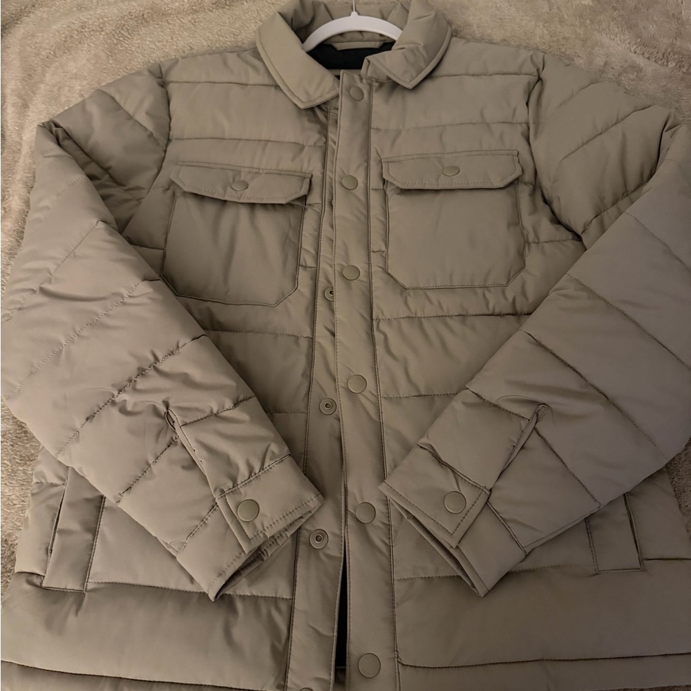 Tan Quilted Jacket MEN HOLLISTER PUFFER JACKET MENS MEDIUM  BRAND NEW